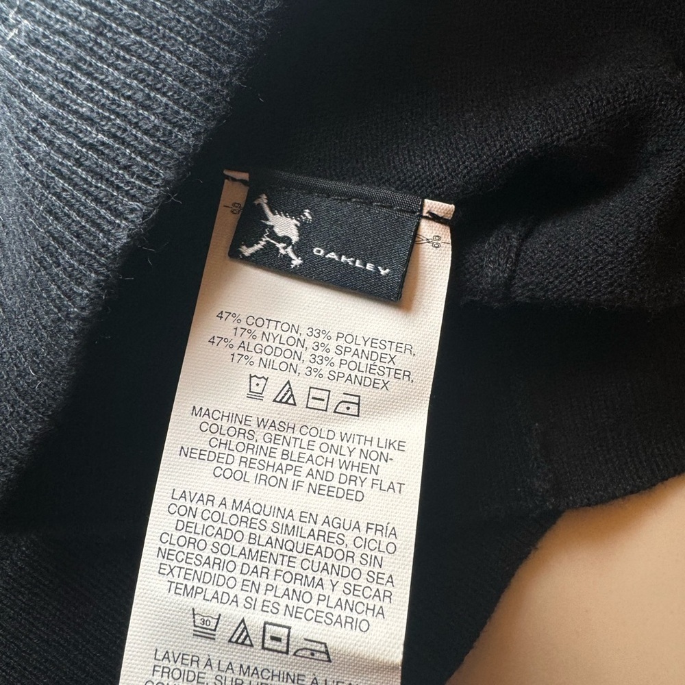 Oakley Full Zip Black and Gray Sweater - Picture 6 of 6